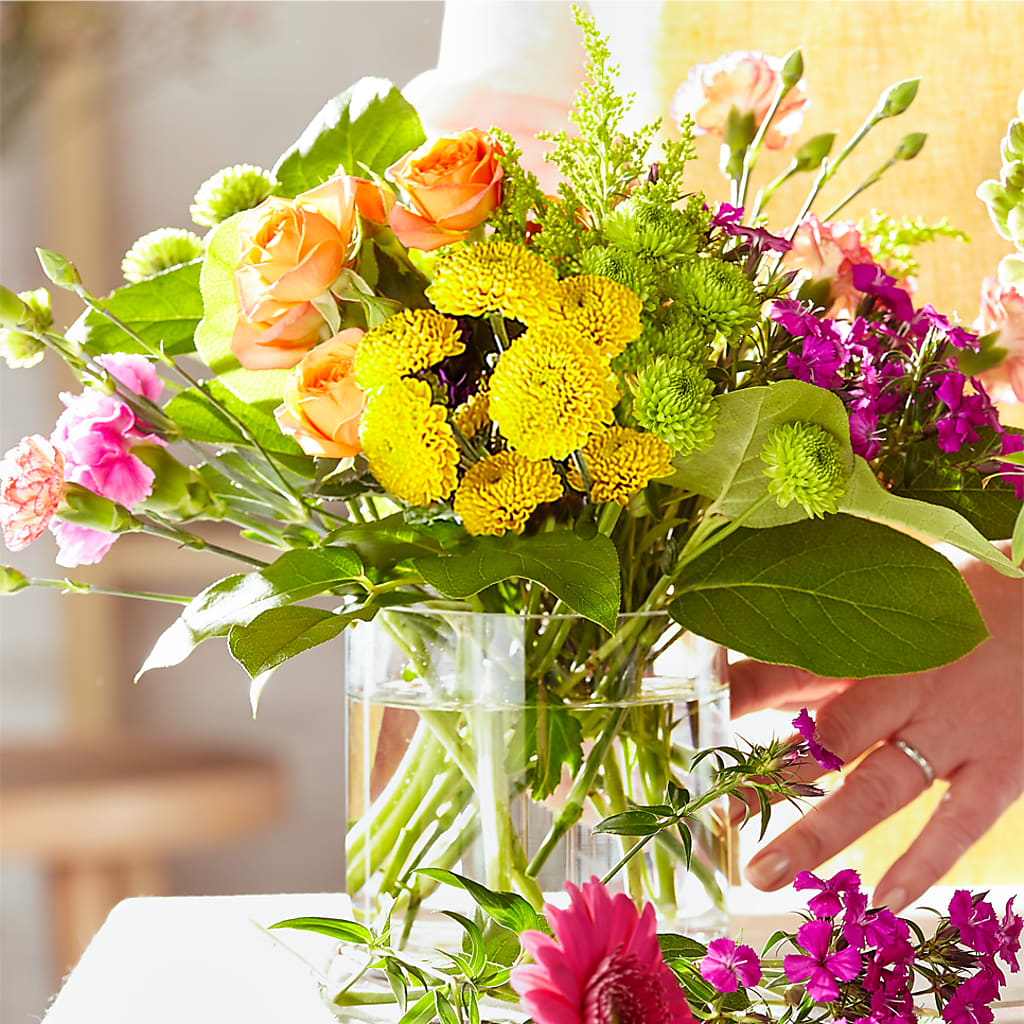 Bold & Bright – A Florist Original – KAREN'S FLOWER KOTTAGE, Hayward CA