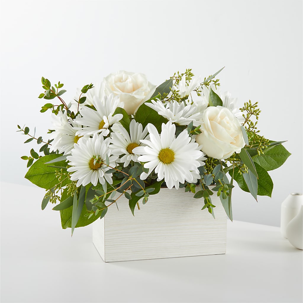 Fresh Linen Box Bouquet – KAREN'S FLOWER KOTTAGE, Hayward CA