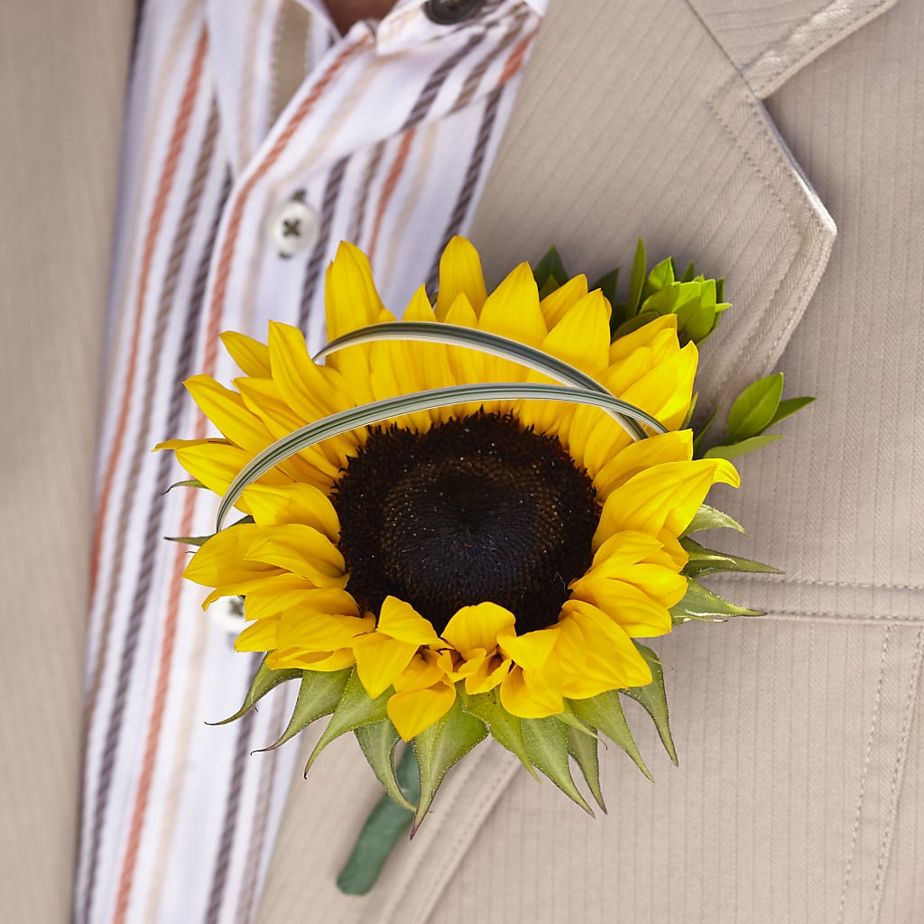 Free Spirit Boutonniere – KAREN'S FLOWER KOTTAGE, Hayward CA