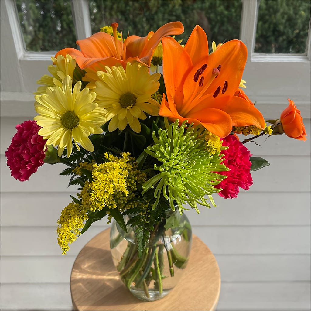 Bold & Bright – A Florist Original – KAREN'S FLOWER KOTTAGE, Hayward CA