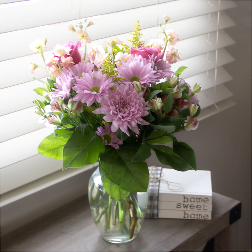 Pastel Tradition - A Florist Original – KAREN'S FLOWER KOTTAGE, Hayward CA