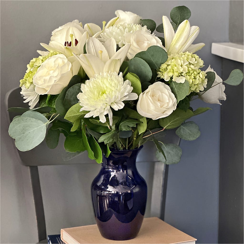 Snowy Dreams Bouquet – KAREN'S FLOWER KOTTAGE, Hayward CA
