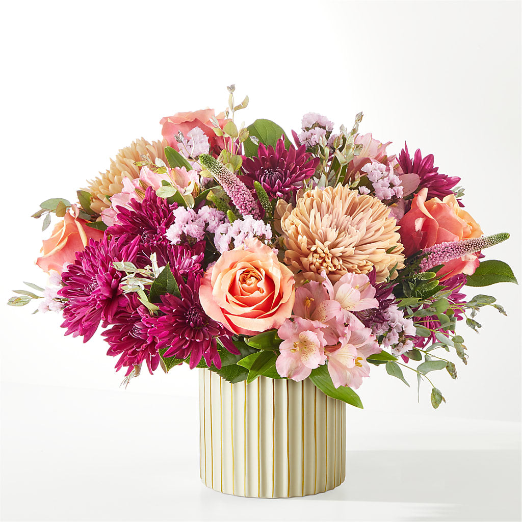 Berry Cobbler Bouquet with Ivory Vase – KAREN'S FLOWER KOTTAGE, Hayward CA
