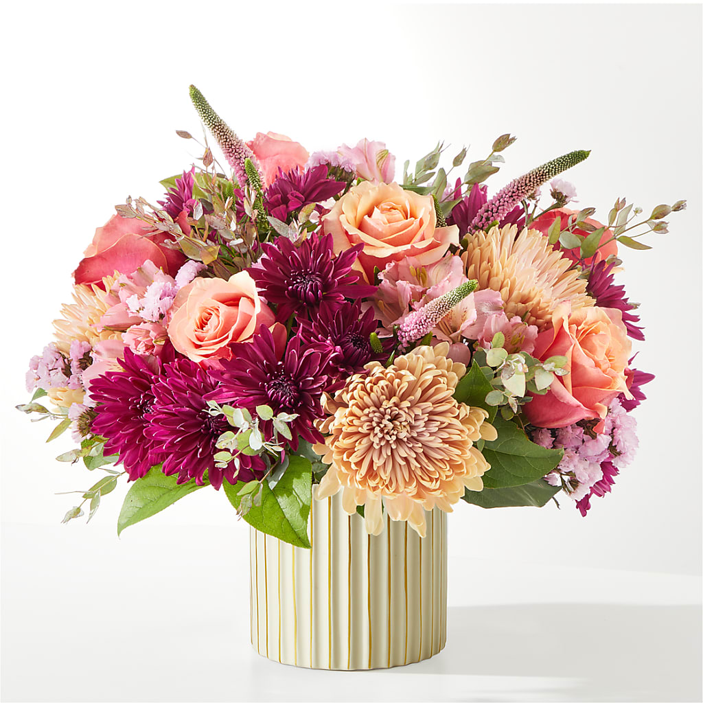 Berry Cobbler Bouquet with Ivory Vase – KAREN'S FLOWER KOTTAGE, Hayward CA