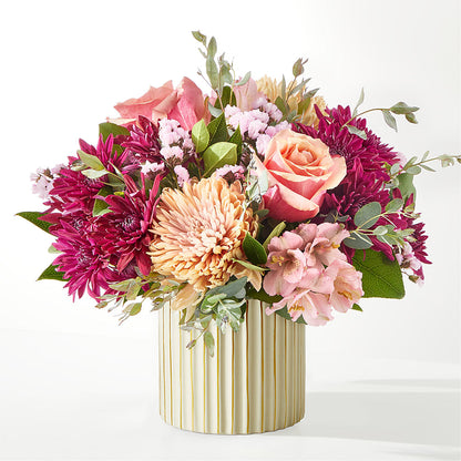 Berry Cobbler Bouquet with Ivory Vase – KAREN'S FLOWER KOTTAGE, Hayward CA