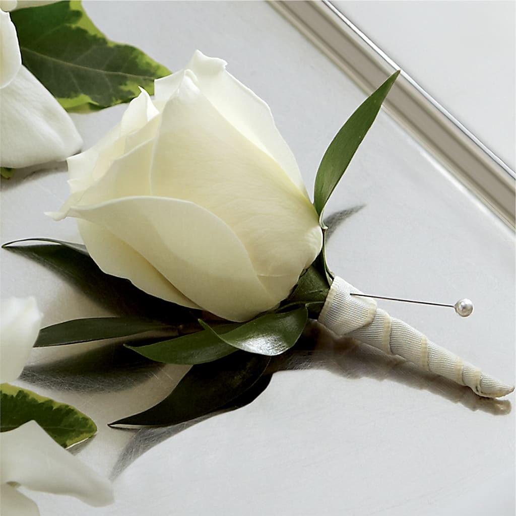 White Rose Boutonniere – KAREN'S FLOWER KOTTAGE, Hayward CA
